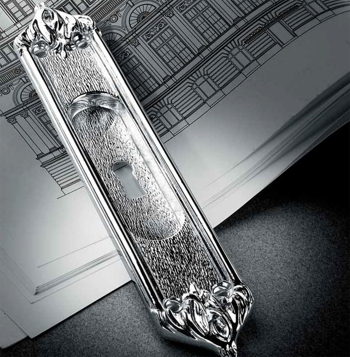 Flush handles